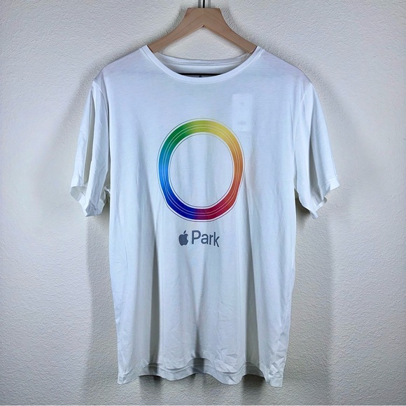 Official Apple Merchandise Apple Park T-Shirt Large NWT - Picture 2 of 8